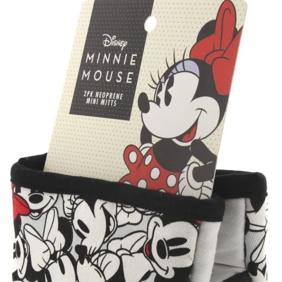 Best Brands: Disney Kitchen Cotton Mini Oven Mitts- Set of 2 Minnie Mouse NWT - Picture 5 of 7